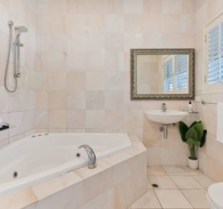 bathroom remodeling in Newport Beach, CA